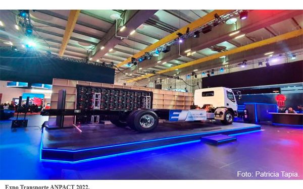 Productores de autobuses y camiones piden infraestructura para energías más limpias