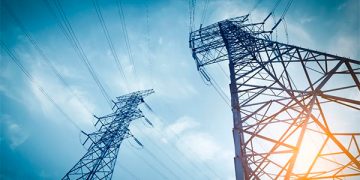 Bajan precios de las gasolinas en septiembre, tras récord en agosto