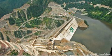 Constructoras sufren incertidumbre en energía