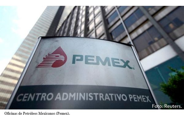 Precios del crudo ayudarán a Pemex, pero flujo seguirá en negativo: Moody’s