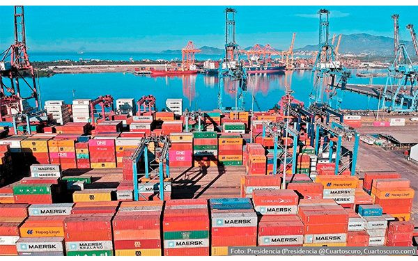 México registra déficit comercial récord de 27,309 millones de dólares a octubre