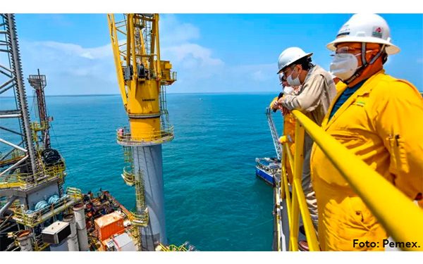 Pemex se pone ’verde’: amplía sus metas para bajar emisiones de CO2