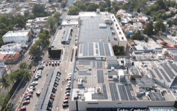 Energía fotovoltaica, la solución en las industrias hacia una red eléctrica eficiente y verde