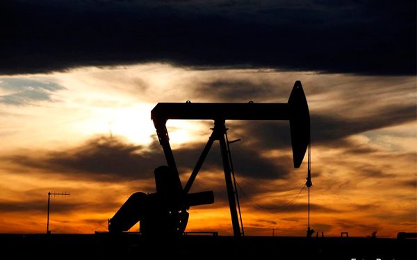 Los precios del petróleo suben por la caída de EE. UU., pesan los temores de China