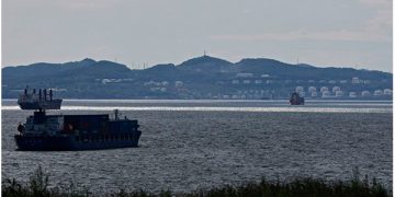 El petróleo sube a más de $80 / bbl mientras el dólar se desploma por la desaceleración de la inflación