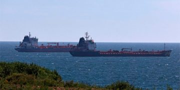 El petróleo sube un 3% por los planes de producción de la OPEP+ y el límite de precio del crudo ruso