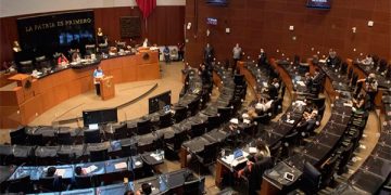 Salida de comisionados deja incompletas a CRE y CNH