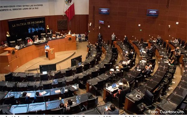 Salida de comisionados deja incompletas a CRE y CNH