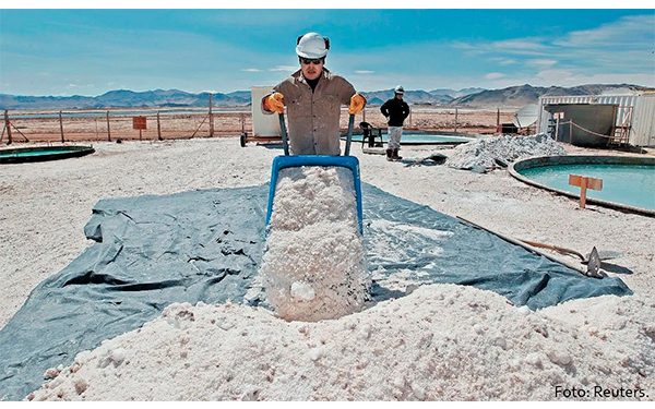 Litio, energía limpia para unos, desastre ambiental para otros