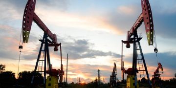 Precios del petróleo tocan máximos de 7 semanas por mejor perspectiva de China