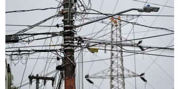 Robo de energía cuesta a CFE más de 19 mdp diarios