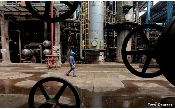 El petróleo se mantiene cerca de los máximos recientes por las esperanzas de recuperación de la demanda china
