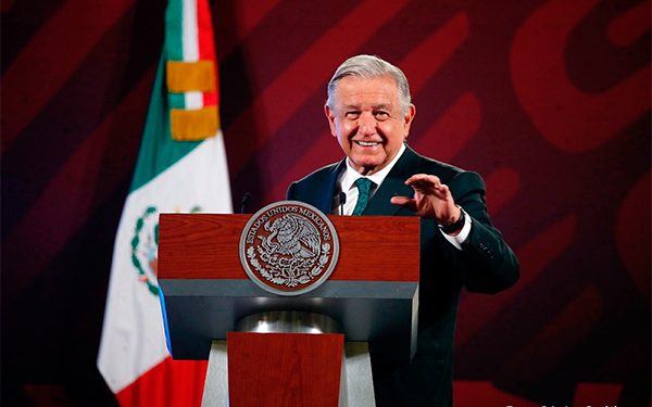 Anuncia AMLO 10 parques industriales en el Istmo; se analiza financiamiento de EU a plantas de la CFE