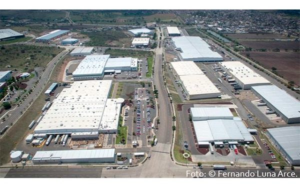 Fisco absorbe alza en precio de referencia de la gasolina en enero