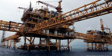 En 2022 cayeron 36% las inversiones de petroleras: CNH