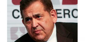 ‘El rey del acero’ Alonso Ancira venderá su empresa Altos Hornos de México