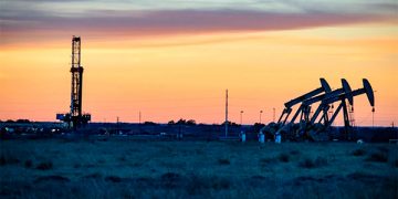 Empresarios exigen a la CRE dejar de frenar trámites del sector energético