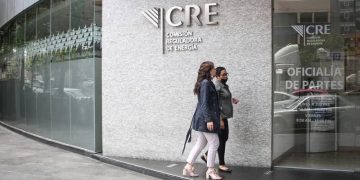 CRE reanuda plazos y términos legales, pero limita recepción de trámites