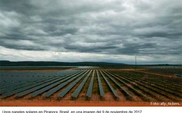 CRE bloquea la competencia