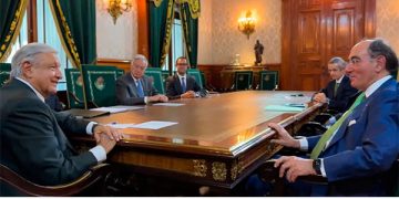 AMLO ‘afila la tijera’: Envía iniciativa para desaparecer 18 órganos administrativos