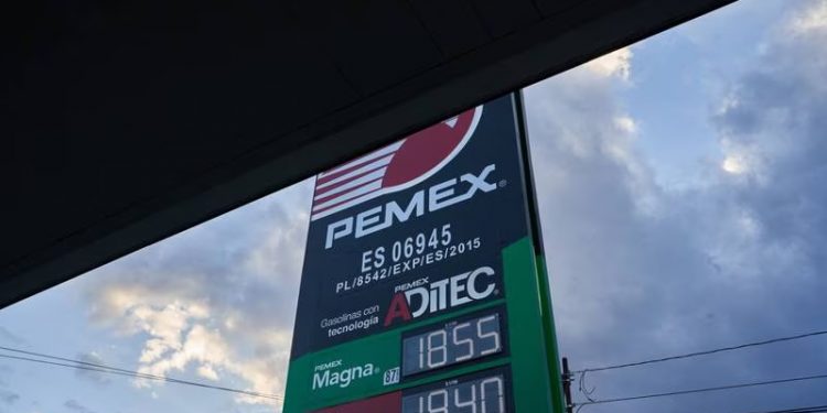 Inflación de energéticos desaceleró drásticamente en marzo en países OCDE