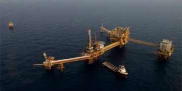 AMLO niega crisis en sistema eléctrico; Cenace dice lo contrario