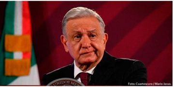 AMLO niega crisis en sistema eléctrico; Cenace dice lo contrario