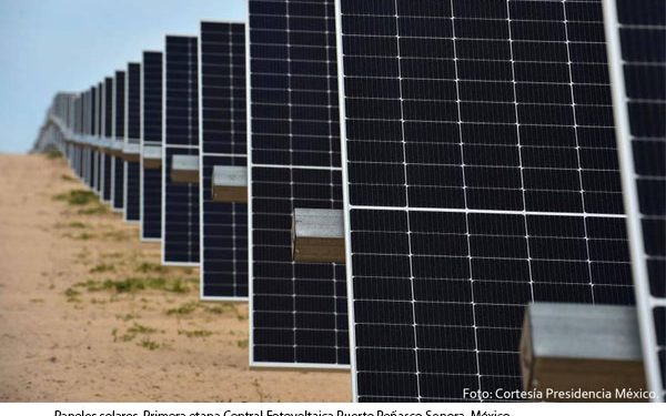 Exclusiva: México alcanzará meta de energías limpias con planta solar e hidroeléctricas de CFE, dice Sener