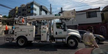 El fracaso de la CFE le conviene a la IP, AMLO la acusa de querer «tragarse» el mercado eléctrico