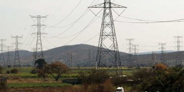 La infraestructura de transmisión, un reto ante monopolio de CFE