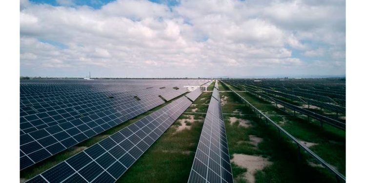 CRE acredita a 3 centrales de Iberdrola por generación de energía limpia