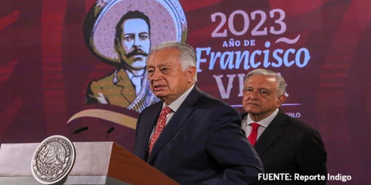 AMLO descarta crear nuevas plantas nucleares; México tiene energía limpia suficiente, dice Bartlett