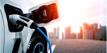 ¿Por qué los autos eléctricos pondrán ‘en jaque’ al sistema de electricidad en México?