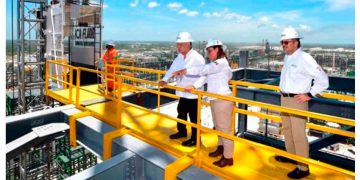 Austeridad retrasó el proyecto insignia de Dos Bocas