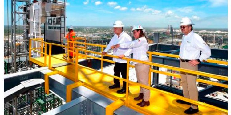 Austeridad retrasó el proyecto insignia de Dos Bocas