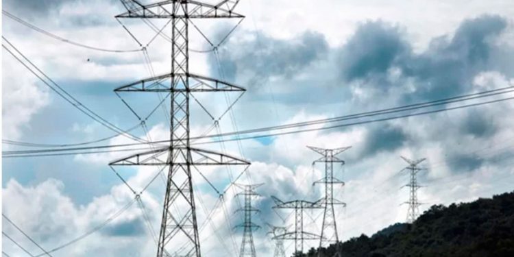 Contamina Pemex en 11 entidades con derrame de hidrocarburos