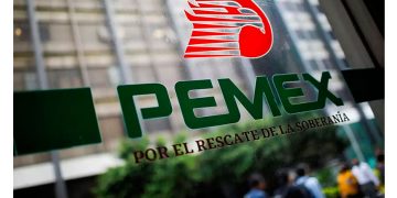 Se acumulan pendientes de permisos en la CRE para estaciones de servicio