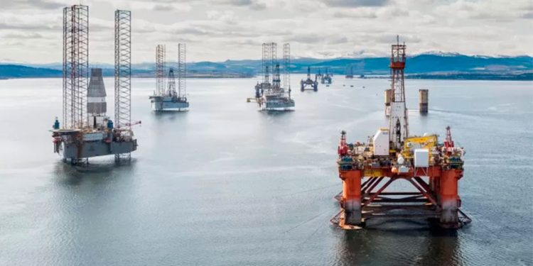 Contamina Pemex en 11 entidades con derrame de hidrocarburos