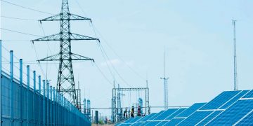 CRE enfoca su atención en cesar permisos eléctricos, encima de aprobar nuevas actividades