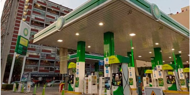 CRE aplica ‘mano dura’ contra regulados: Niega más de 40 permisos para gasolineras