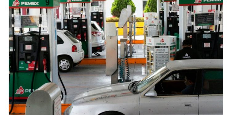 CRE da nueva prórroga a Pemex para comerciar diésel con menos azufre