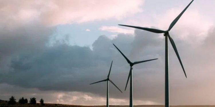 A cuentagotas, CRE remonta rezago administrativo