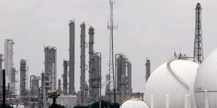 Pemex planea reiniciar la próxima semana unidad de destilación en Deer Park