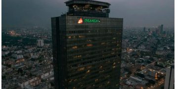 Exclusiva: Pemex necesita pagar su propia deuda para subir de calificación, dice Moody’s