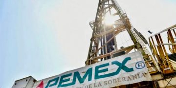 Pemex y sindicato pactan incremento salarial de 4.16%