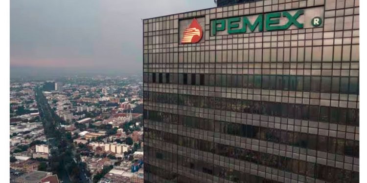 Pemex gastó lo equivalente a 12 planes de apoyo a Acapulco en intereses de su deuda