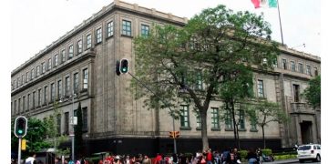 Rechaza la Corte impedir a dos ministros abordar la ley eléctrica