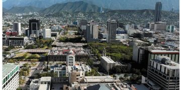 Nuevo León enfrenta retos por el impacto del nearshoring en la demanda eléctrica