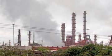 Presentarán en NL pruebas de emisiones contaminantes de refinería de Pemex