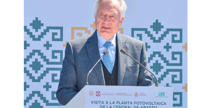 CFE recibe del gobierno de la Ciudad de México las instalaciones de la central fotovoltaica de la central de abasto